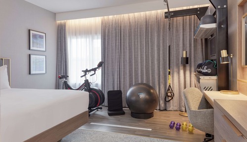 Room, 1 Queen Bed (Fitness)