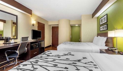 Standard Room, 2 Queen Beds, Non Smoking