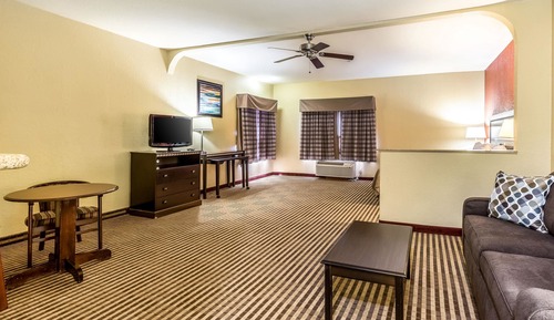 Suite, Multiple Beds, Accessible, Non Smoking