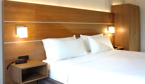 Standard Room, 1 King Bed, Accessible (Hearing)