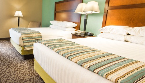 Deluxe Room, 2 Queen Beds, Accessible, Refrigerator & Microwave (Tub, Upper Floor)