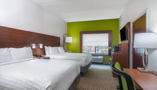 Standard Room, 2 Queen Beds, Accessible (Comm, Roll Shower)