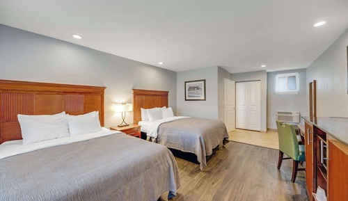 Standard Room, 2 Queen Beds, Non Smoking