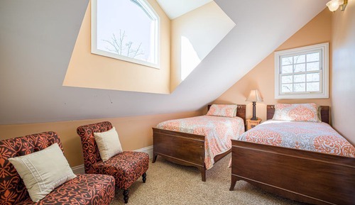 Oriole Suite