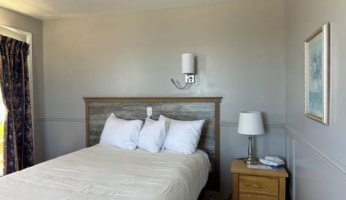 Standard Room, 1 Queen Bed, Mountainside