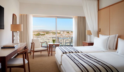Superior Room (Marina View)