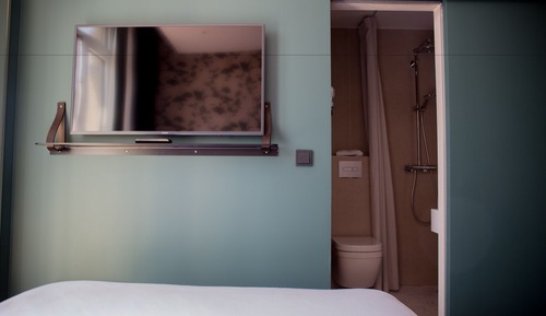 Single Room, Private Bathroom
