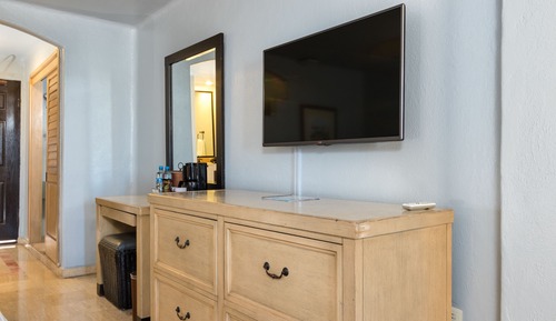 Deluxe Room Pool View King or 2 Queen Beds