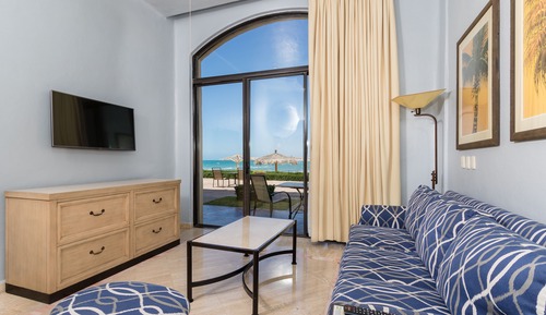 Master Suite Ocean View with Patio King Bed & Sofa Bed