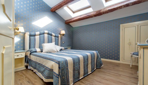 Classic Single Room