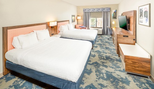 Room, 2 Queen Beds, Accessible, Bathtub