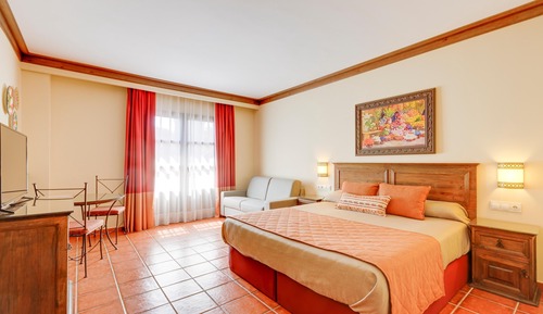 Standard Room, 3 adults & 1 child (Port Aventura tickets & 1 Ferrari Land ticket)