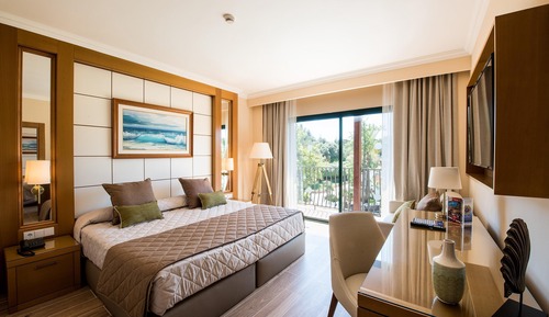 Standard Room, 2 adults (Port Aventura tickets & 1 Ferrari Land ticket)