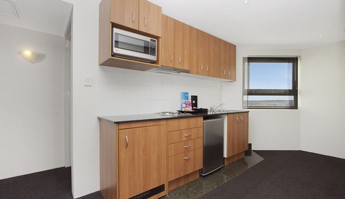 One Bedroom Apartment - Weekly Housekeeping