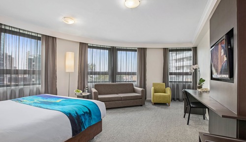 Executive Spa Studio (Weekly Housekeeping)