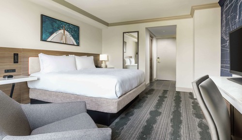 Room, 1 King Bed, Accessible (Hearing)
