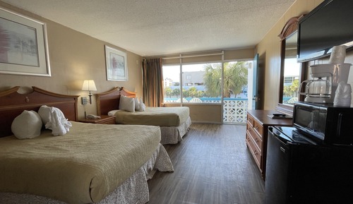 Standard Double Room, 2 Queen Beds, Smoking, Resort View