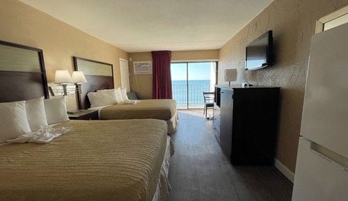Standard Double Room, 2 Queen Beds, Oceanfront
