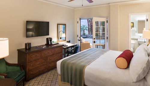 Standard Room, 1 King Bed