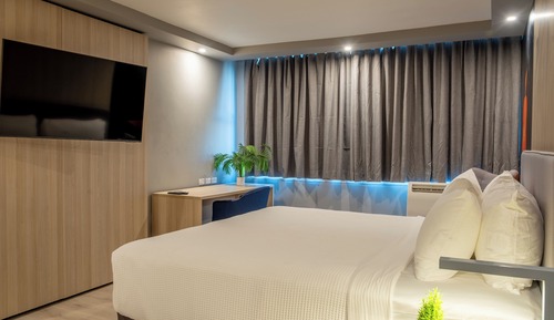 Room, 1 King Bed (Fitness)