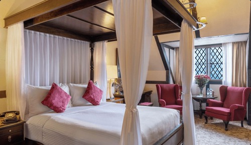 Deluxe Double or Twin Room