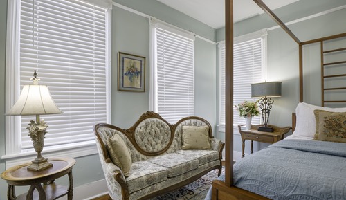 Deluxe Room, 1 Queen Bed, City View (Magnolia)