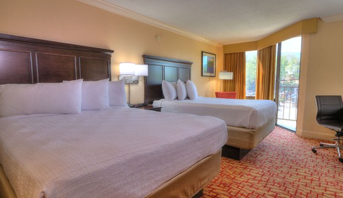 Standard Room, 2 Queen Beds (Riverside)