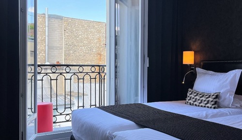 Standard Twin Room