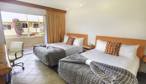 Standard Double Room, 2 Queen Beds