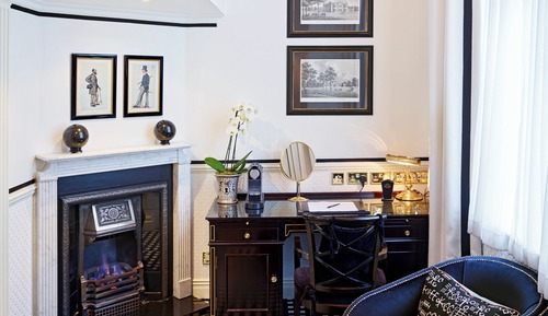 Junior Suite (Split Level)