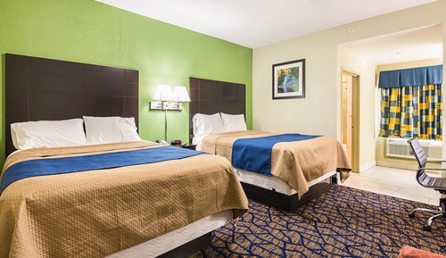 Room, 2 Queen Beds, Non Smoking