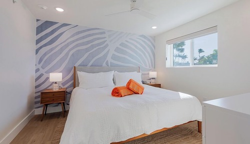 Suite, 1 Bedroom, Patio (Waterfront, King)