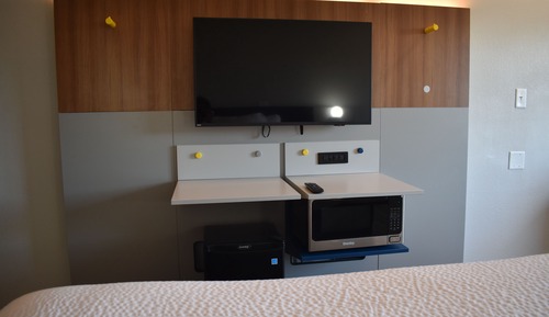 Deluxe Room, 1 Queen Bed, Non Smoking