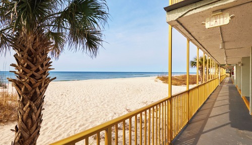 Room, 2 Queen Beds, Kitchen, Beachfront (Walkout)