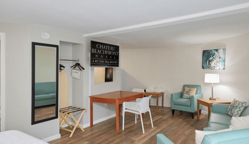 Suite, 1 King Bed with Sofa bed, Kitchen (Studio)