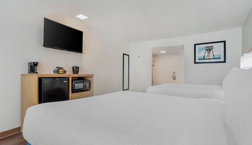Classic Room, 2 Queen Beds, Beachfront