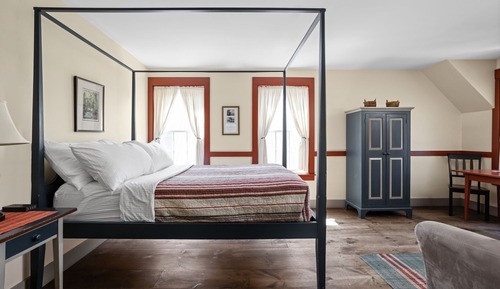 Standard Room, 1 Queen Bed