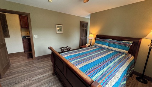 Premium Suite, 1 Queen Bed