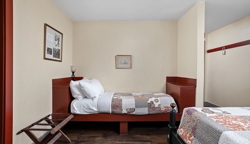 Grand Room, 1 Queen Bed with Twin Bed