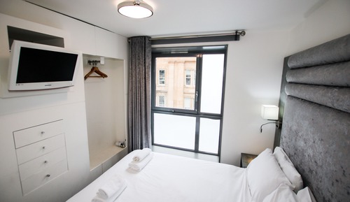 Double Room (Compact)