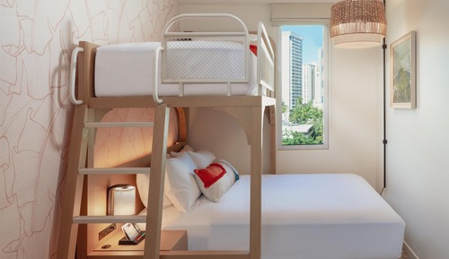 Room, Multiple Beds