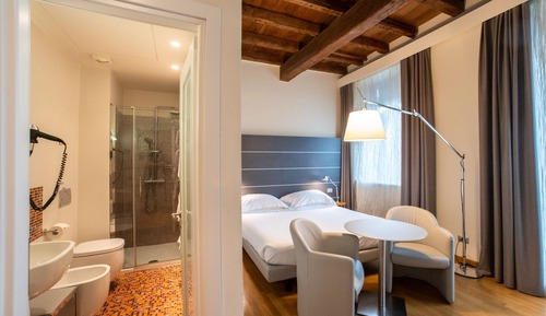 Superior Double Room, City View