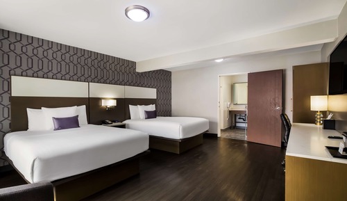Standard Room, 2 Double Beds, Accessible, Non Smoking (Walk-in Shower)
