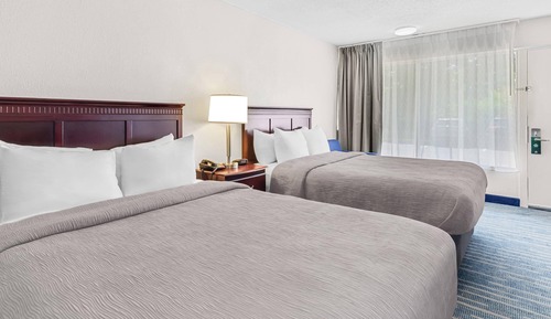 Standard Room, 2 Queen Beds, Non Smoking