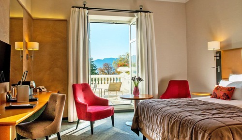 Deluxe Lake Terrace Room - with spa access on reservation