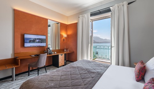 Prestige Lake Suite with balcony with SPA access on reservation