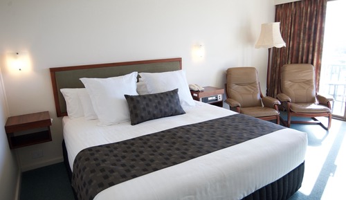 Standard Room, 1 King Bed, Non Smoking, Balcony