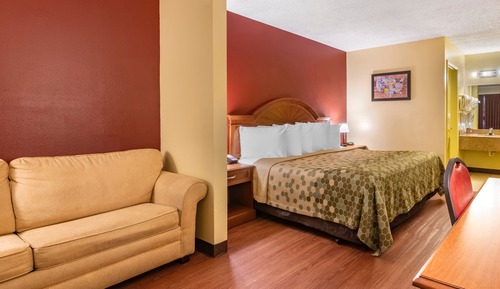 Suite, 1 King Bed with Sofa bed, Non Smoking (2 Person Sofa Bed)