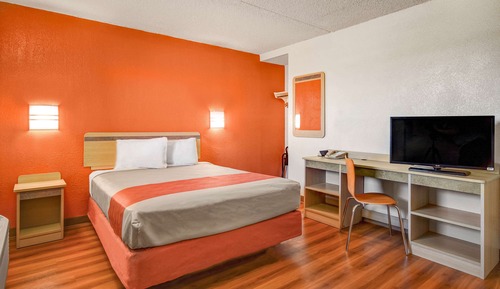 Standard Room, 1 Queen Bed, Non Smoking