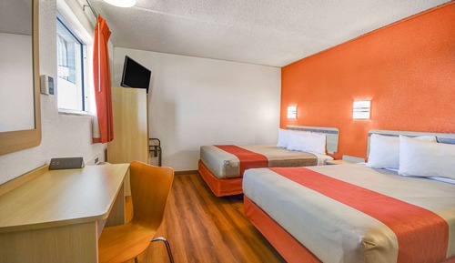 Standard Room, 2 Double Beds, Non Smoking
